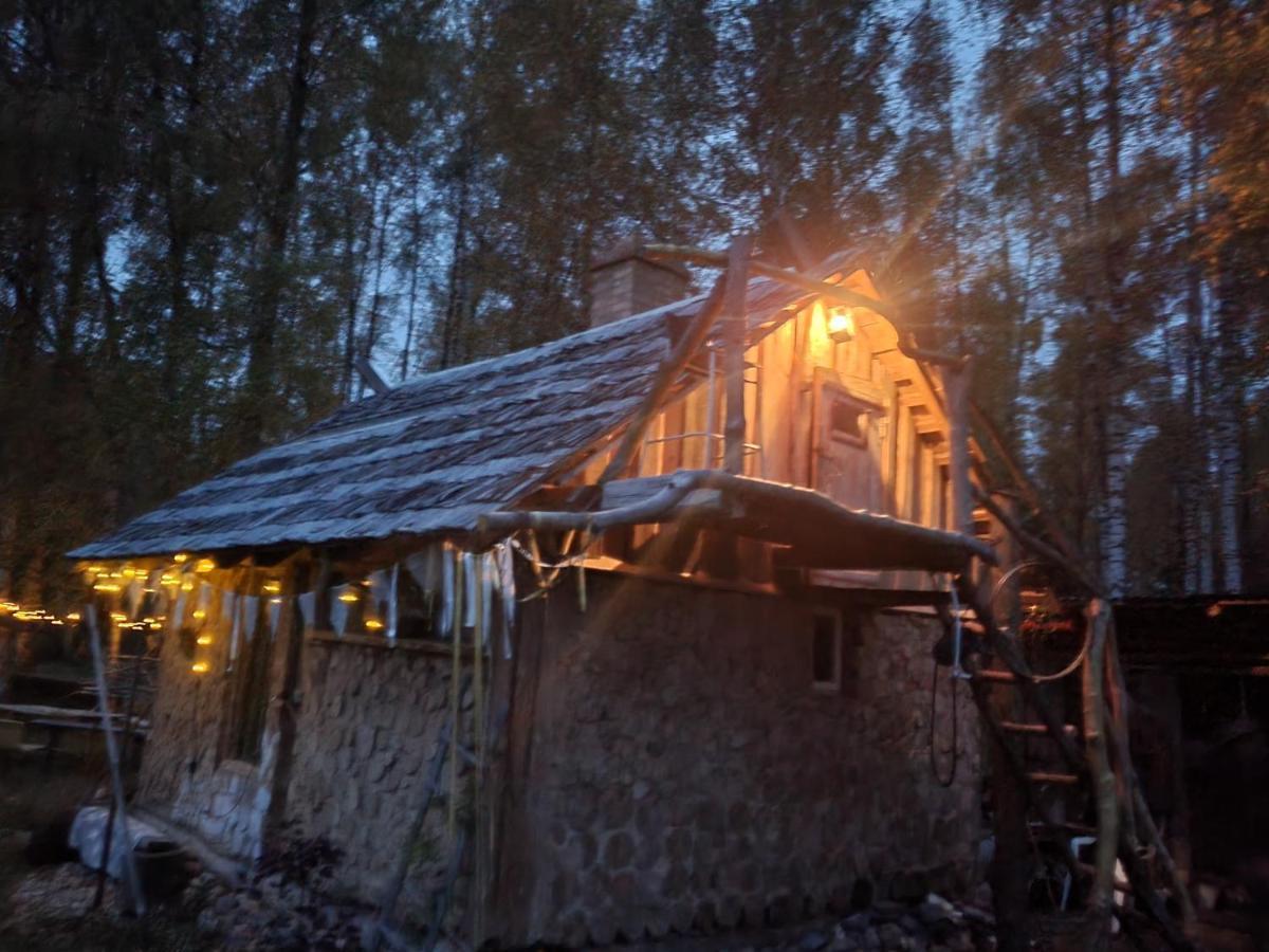 Baltas Raganinas Pirts Villa Sabile Kültér fotó